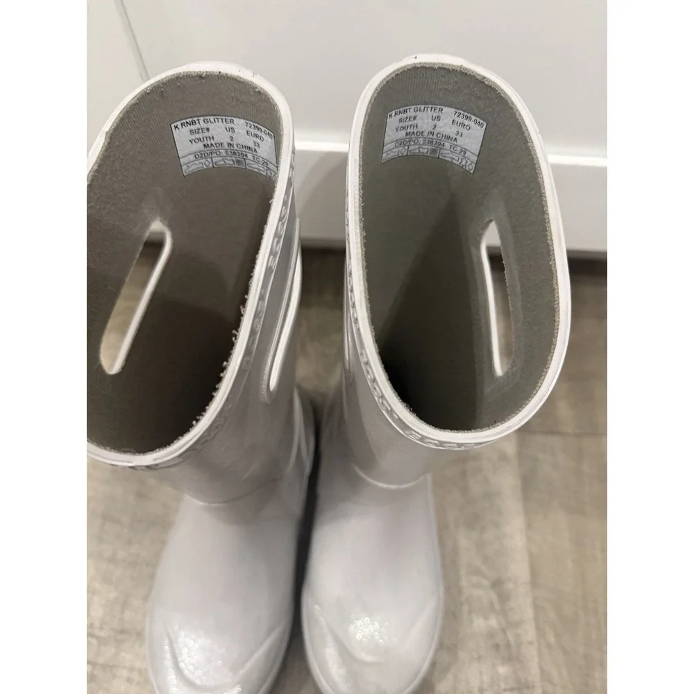 Bogs Kids Size Youth 2 Skipper Silver Glitter Rain Boots